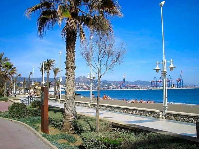 Guadalete Apartamentos Malaga Bagian luar foto